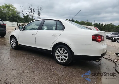 2010 Volkswagen Jetta Se z USA, uszkodzony, nr VIN 3VWRX7AJ6AM166022